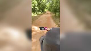 Lặn lội lên rừng đụ em cho đổi gió