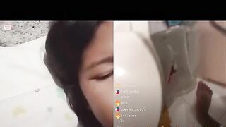 Omegle vú Philippines dành tặng cho người lạ