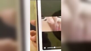 Lộ clip em gái móc lồn cho bạn xem