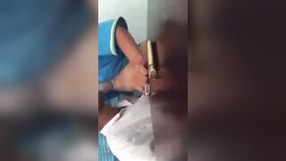 Hai em học sinh trốn tiết thể dục vào lớp địt nhau ,vú to dâm đãng