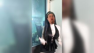 Lên video mấy em ngực to cho anh em làm lọ vương😂