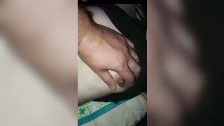 Loạn luân lén địt đứa em gái họ lúc nửa đêm bị em nó phát hiện tí thì đi