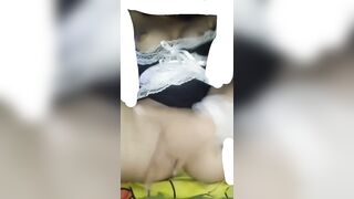 Bé hầu gái vú to