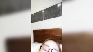 Em idol QQLive HL Yuna9x không mặc đồ lót thủ dâm trong quán cafe gạ chịch anh BE