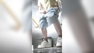Quay lén gái đi đái tập 3