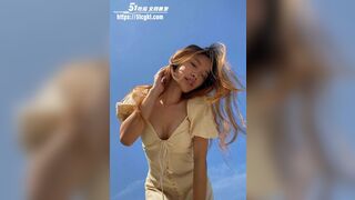 sống chung nhà với anh họ và quan hệ loạn luân mỗi đêm. Cô ấy để lộ mặt và quay video