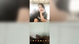 Gặp 2 bé dễ thương