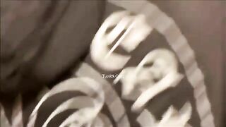 Chơi game cũng không yên với anh người yêu