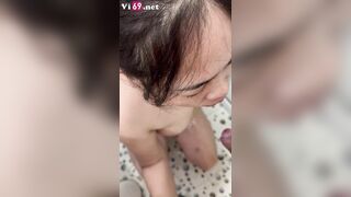 Mb có sở thích uống nước đái trai trẻ
