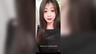 Gái xinh show vú to