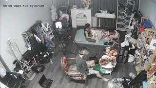 Hack Cam Trong Phòng Live Bán Đồ Của Các Bạn Trẻ