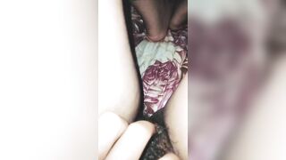 Em gái tập móc 2