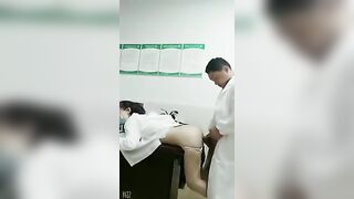 Y tá với Bác Sĩ Trưởng djt nhau trước mặt bệnh nhân hôn mê bị phát hiện
