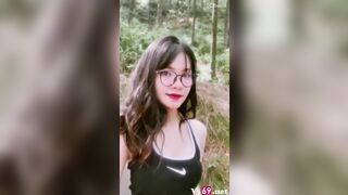 Vkl Hoàng Linh Chi 08 Quay tiktok cho bạn thân djt tung lon sướng vl