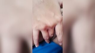 bé còn non tơ
