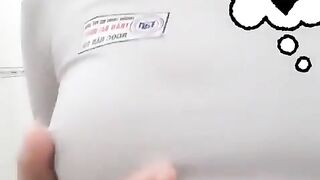 Áo dài VN show hàng vú bự