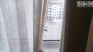 Đụ em nhân viên ở wc công ty