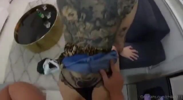 Phim sex Việt Chibi qua nhà bạn thân chơi chịch luôn người yêu bạn