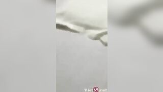 Chơi cô bạn thân: Sao mày lại quay phim tao!