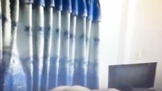 Chị dâu đang nằm nghỉ thì em chồng vào thấy thích và *** dâm chị dâu  sướng .
