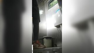 Quay lén gái đi đái tập 4