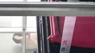 Tình cờ quay lén được cặp đôi quan hệ tình dục ở lớp học