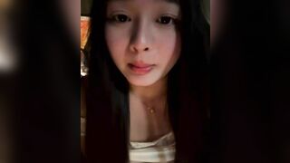Em chubby vú to lồn múp thủ dâm dâm đãng
