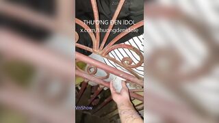 Thanh niên đi làm về muộn, nứng cu quá nên chạy qua.