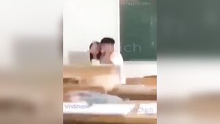 Vụ cô giáo và học sinh hun nhau đang hot trên mạng nè