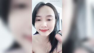 YYlive thoxinh2006 vú to livestream show hàng tâm sự với fans