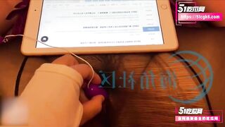 vợ tôi không ở nhà, tôi đã quan hệ với mẹ vợ mà tôi đã lâu không gặp