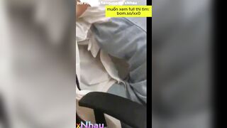 Em học sinh ngủ gục trên bạn bị thầy giáo lén bóp vú 2