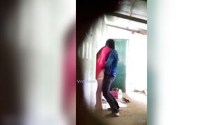 Thầy giám thị địt nhau với bà chủ nhiệm trong nhà kho trường bị học sinh quay lén