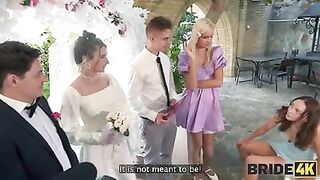 BRIDE4K_ Une Vraie Baise Anale De Mariage, La Mariée a été Clouée Par un Chef De Toas