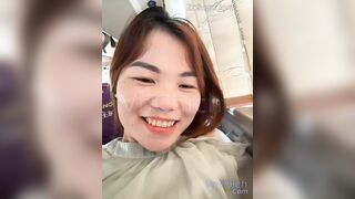 E Emily 9x lén thủ dâm trên xe giường nằm gạ ngla bubcu