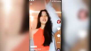 Nhất trend, E gái vạch vú lồn thủ dâm trên tiktok ngon