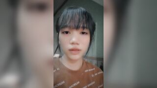 Em thảo lớp 10 thích khoe ngực người lớn p3