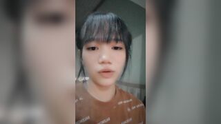 Em thảo lớp 10 thích khoe ngực người lớn p3