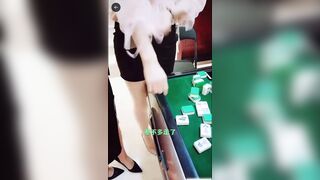 Con vợ đi chơi cùng bạn về lồn toàn tinh trùng là đây, bọn nó vừa chơi vừa địt nhau