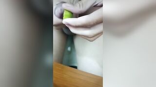 Thanh niên *** lp 9 lộ clip sục và vắt chanh vào cặc