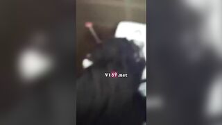 Dấn cô bn vào vệ sinh trường bú**