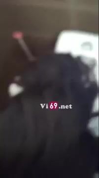 Dấn cô bn vào vệ sinh trường bú**