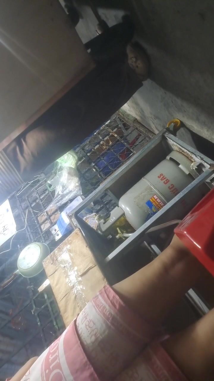 [ 17 ] | Quay lén cặp đùi của chị cá viên chiên | #7
