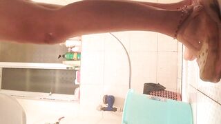 Mbbg vú xệ quay clip gửi trai