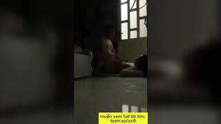 2 e học sinh tranh thủ nghỉ trưa djt nhau trong phòng bị phát hiện -