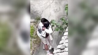 bắt bạn trai móc lồn bú vú giữa đường sướng đái ra quần