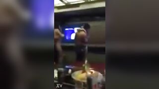 Thác loạn, Karaoke khoả thân thủ dâm nhảy djt nhau sướng vl ra
