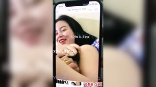 Cay đắng xót xa, Mượn điện thoại bạn thân thấy clio sex của vợ