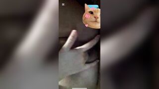 Thủ dâm cùng em gái cực múp