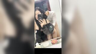 Doggy em người yêu dâm đãng trước gương